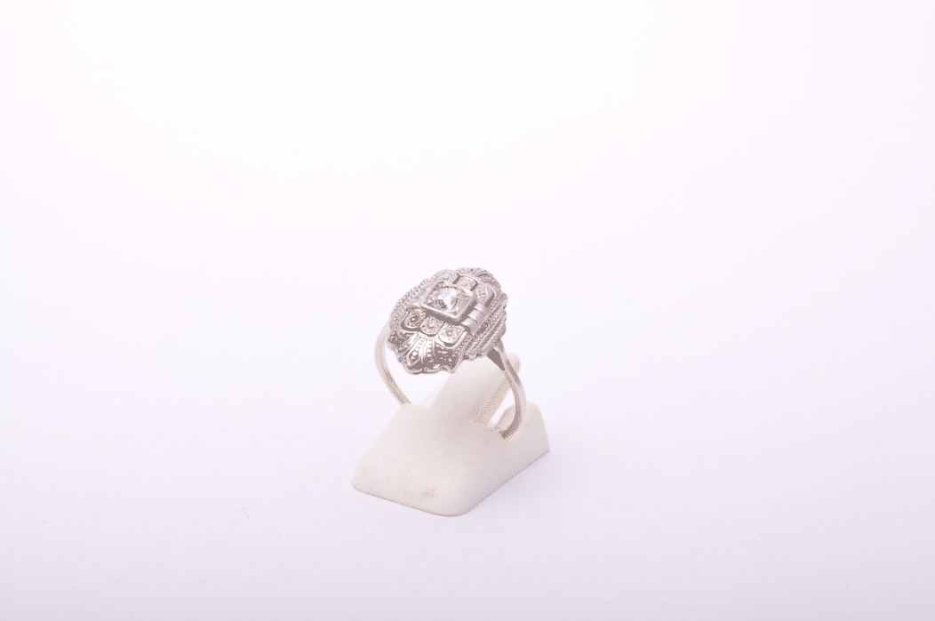 art-deco-ring-1-diamant_5_-detail.gif